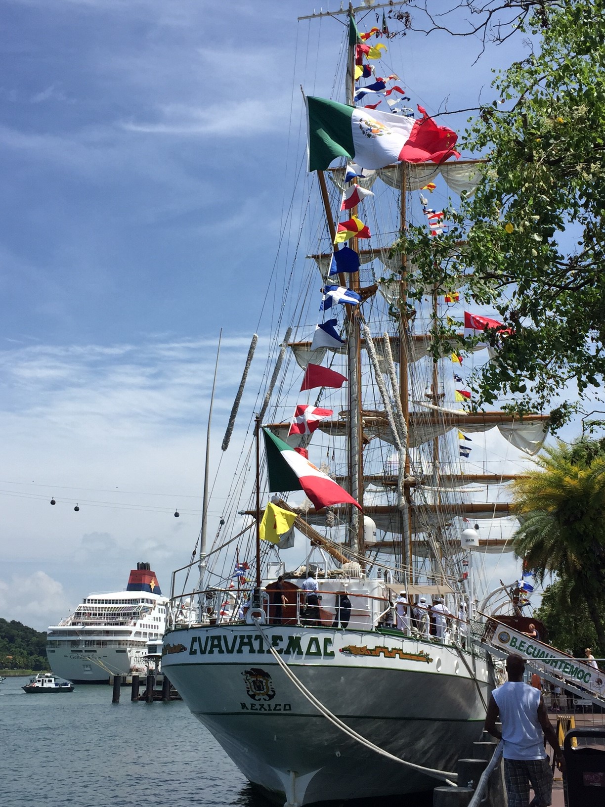 Lab Outing @ July 2017 at Vivocity and encountering of Mexican Navy's Cuauhtémoc